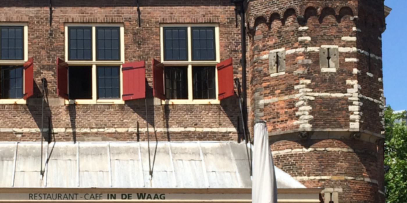 Nieuwmarkt-Amsterdam-rondwandeling-stadsgids-01